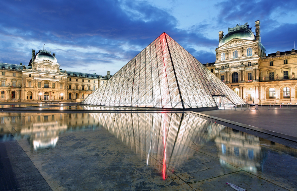 paris louvre musuem