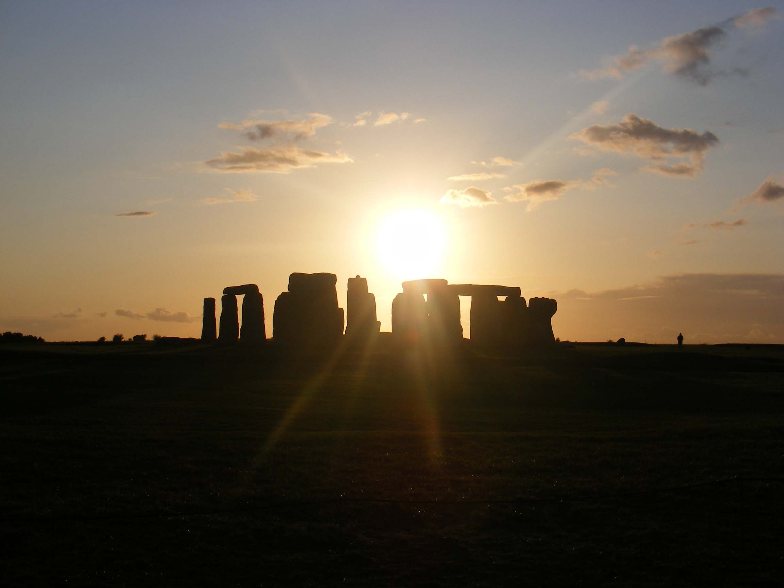 spring equinox stonehenge