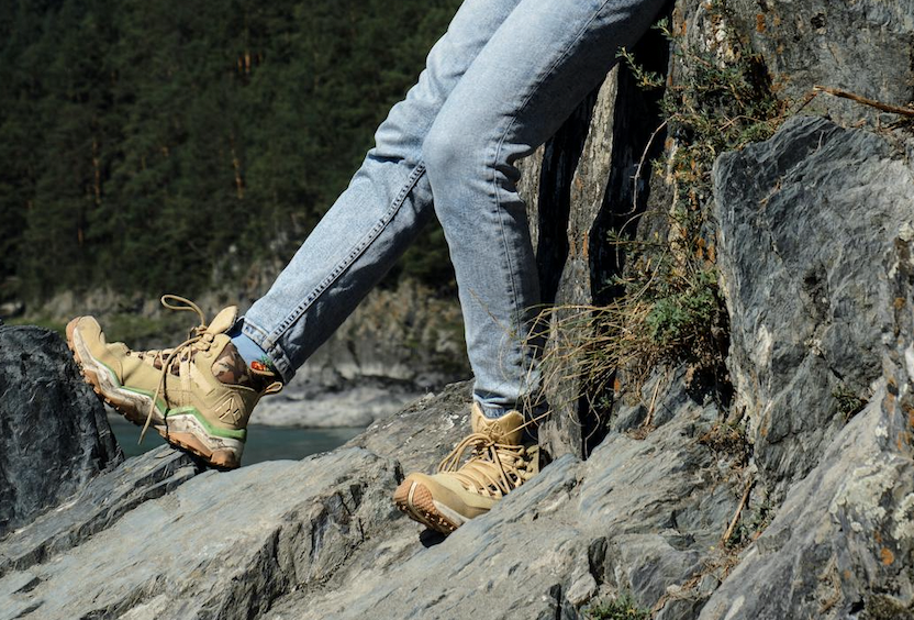 Women hiking boots